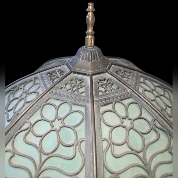 Vintage Bradley & Hubbard Art Nouveau Slag Glass Lamp - Picture 5 of 10